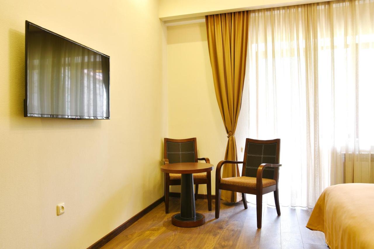 Kirovi Tun Hotel Dilijan Exterior photo